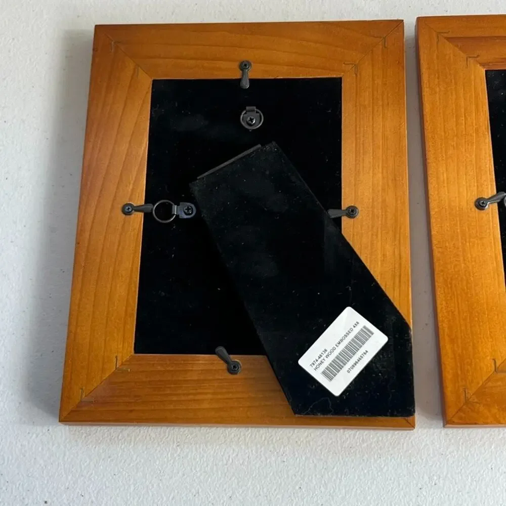 Veritas Honey Wood Embossed Picture Frames 4 x 6 Set of 2